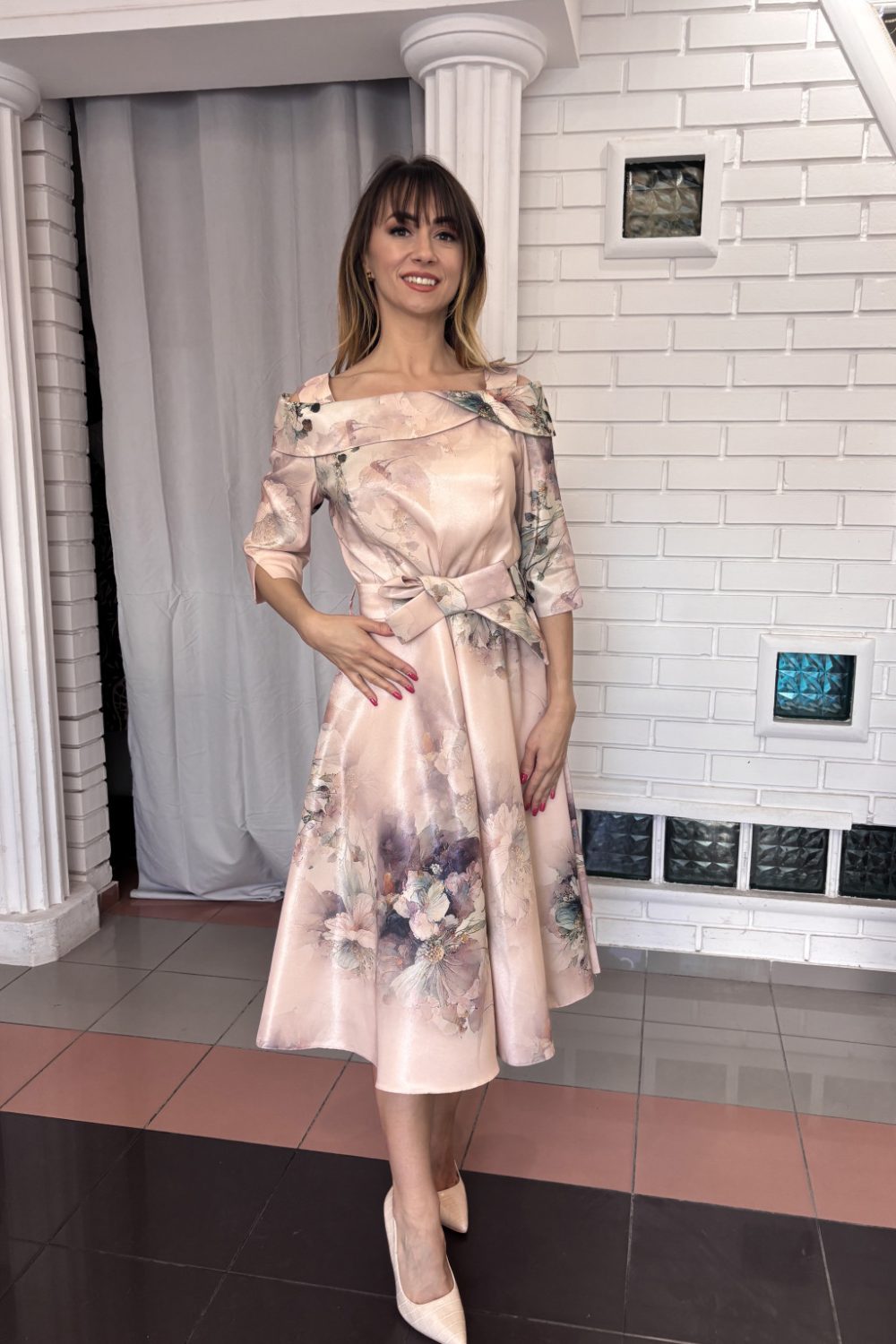   Adél masnis, virágmintás, A-vonalú ruha – púderrózsaszín
