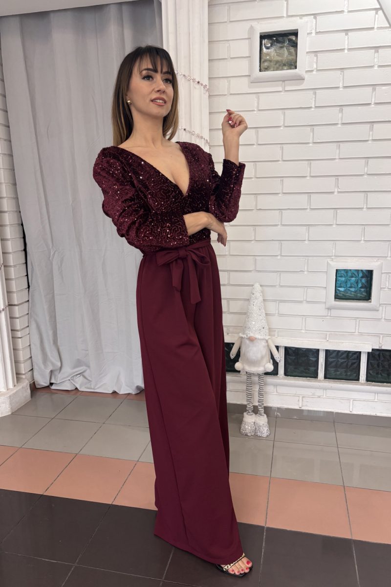 Burgundy Babe overál – bordó