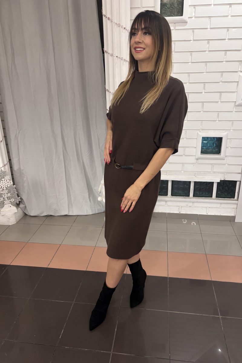 Bella ejtett ujjú midi ruha – barna