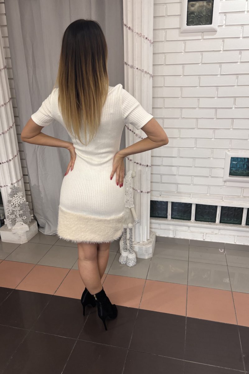 Chloe szegélydíszes kötött ruha – fehér